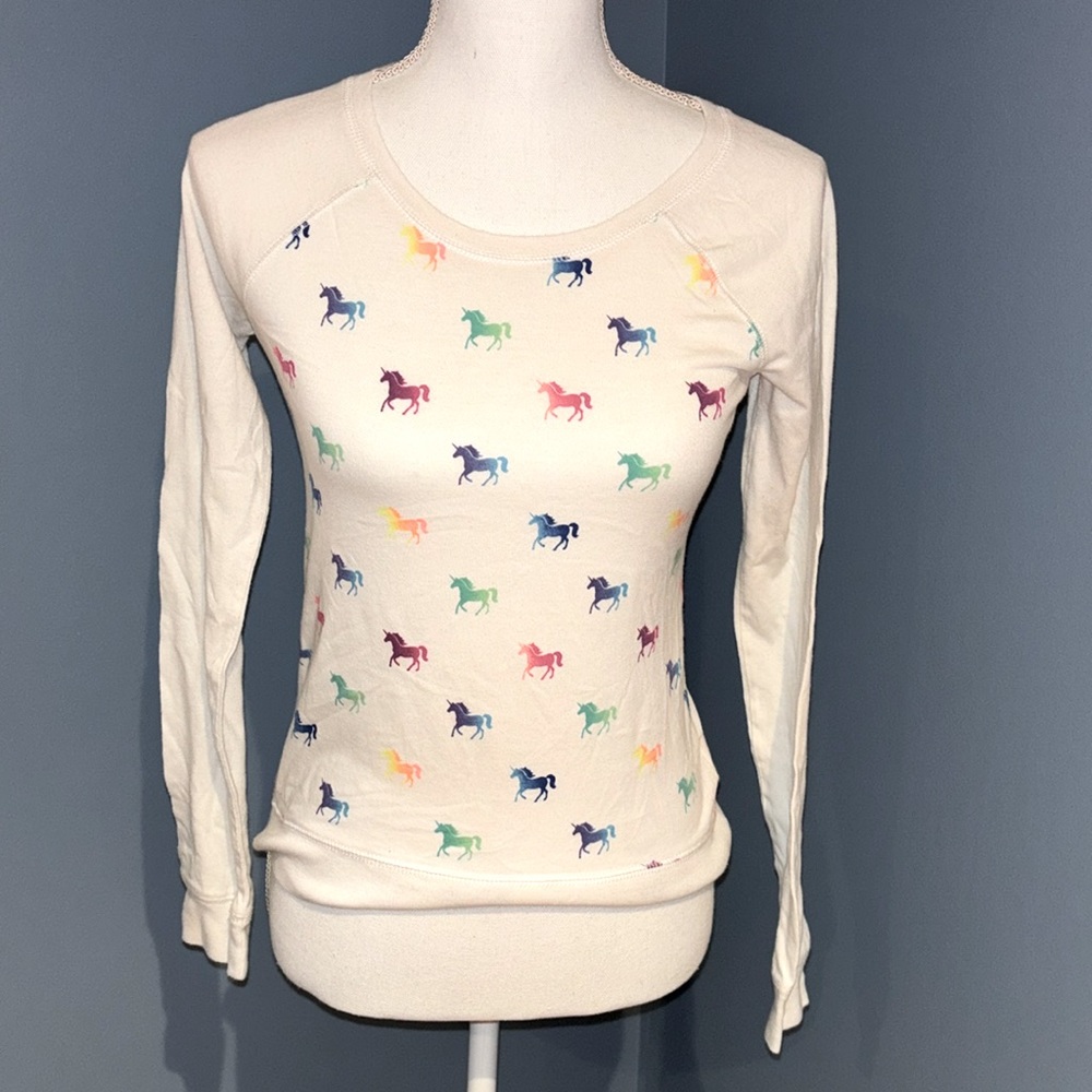SO Girl’s shirt multi color unicorns